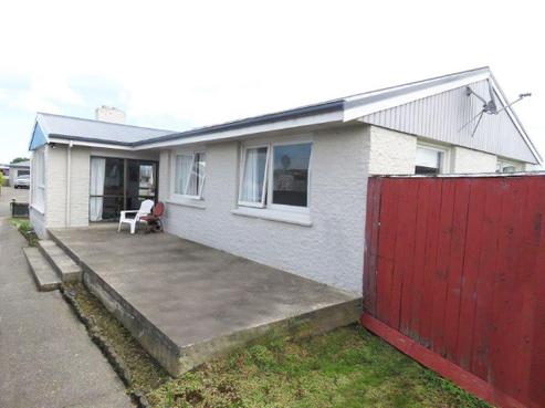 10 Kilmarnock Avenue, Strathern