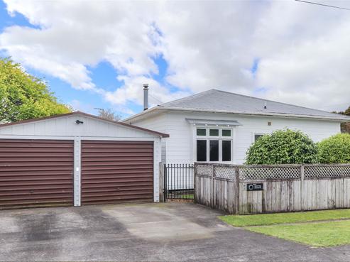 2 Carrington Street, Inglewood