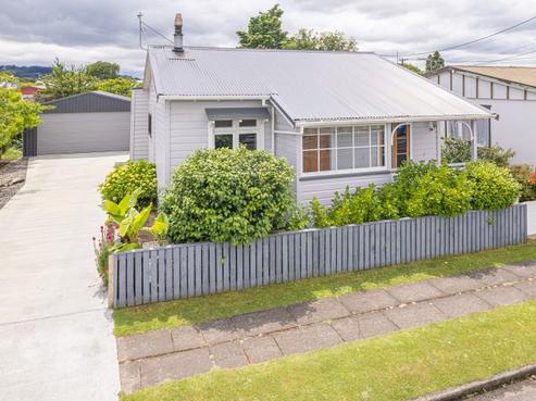16 Barrack Street, Whanganui Central