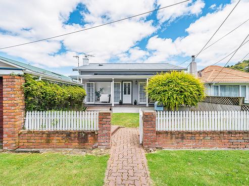 6 Charles Street, Belmont