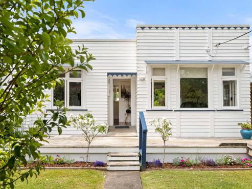 64 Awaroa Road, Helensville