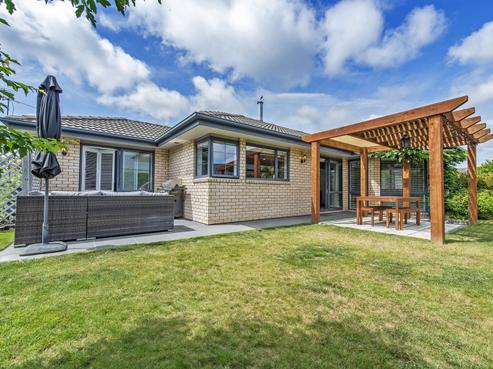 8 Keyes Mews, Rolleston