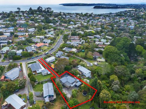 77 Brian Crescent, Stanmore Bay