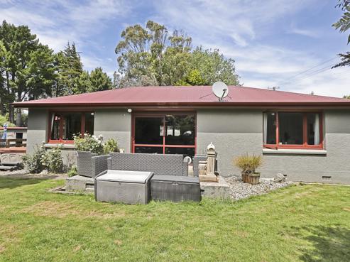 107 Black Road, Otatara