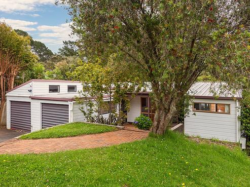 18 Kawaka Street, Titirangi