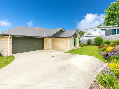 7 Teaview Court, Rototuna North