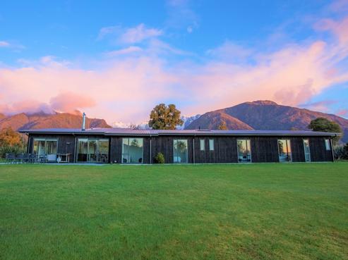 7 Williams Drive, Fox Glacier