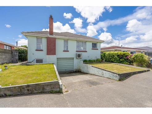 110 Dome Street, Newfield
