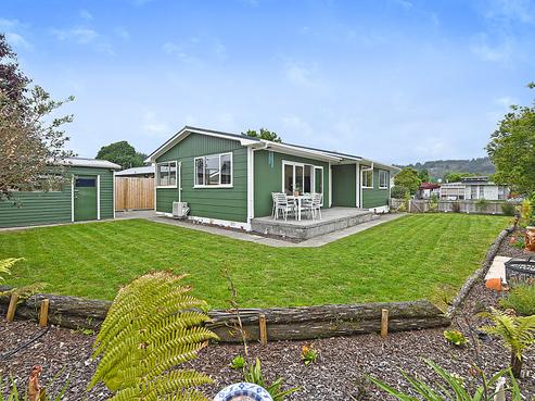 81 California Drive, Totara Park