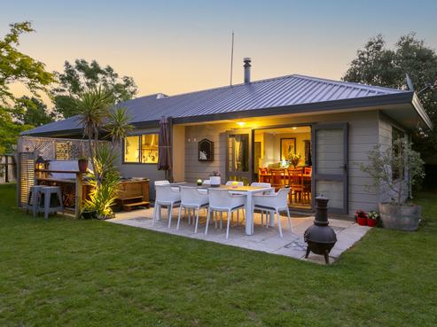 2 Balmoral Drive, Hilltop