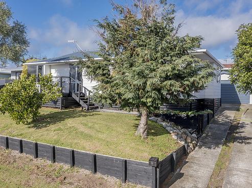 56 Campbell Avenue, Paraparaumu