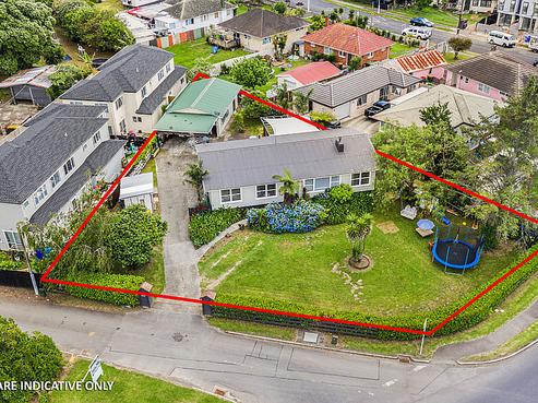 52 Preston Road, Clover Park