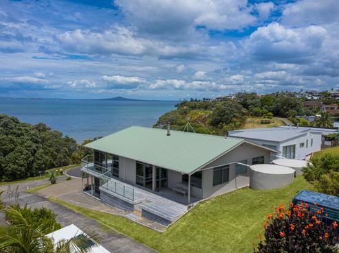 84 Shakespear Road, Army Bay