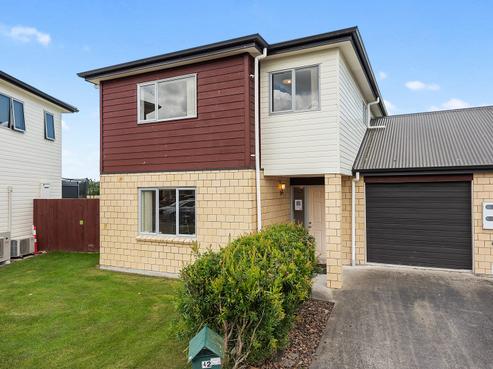 42 Gordon Davies Lane, Huntington