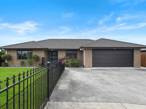 8 Allgood Place, Rototuna North