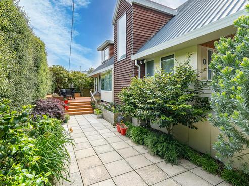12 Preston Crescent, Belleknowes