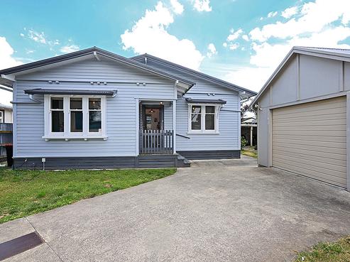 605 Willowpark Road South, Akina