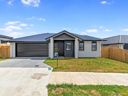 11 Maanihi Drive, Rototuna North