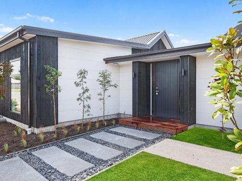1 Karos Lane, Northwood