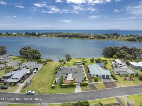 28 Roretana Drive, Athenree