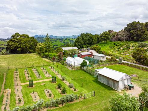 63 Woodward Road, Maungatapere