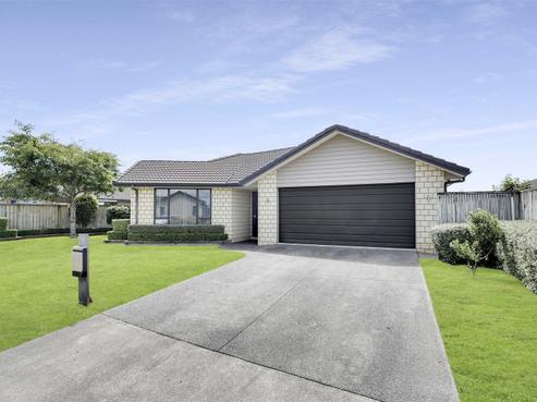12 Satchmo Place, Rototuna North