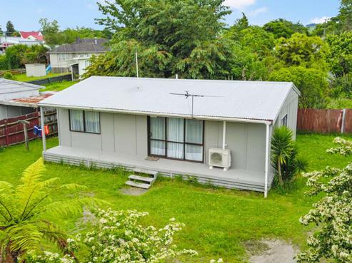 20B Grayson Avenue, Mangakakahi
