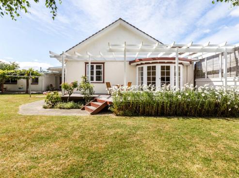 104 Mayfair Avenue, Mayfair