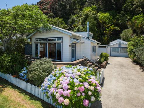 344 Thames Coast Road, Thornton Bay