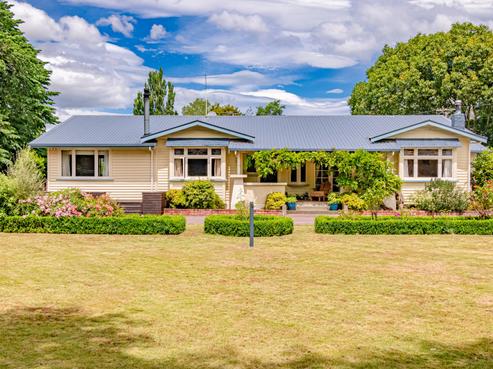 90H Paierau Road, Opaki