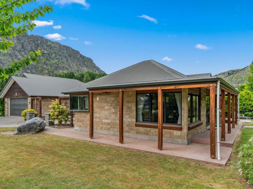 2 Mathias Terrace, Arthurs Point