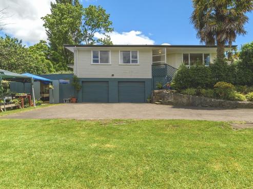 13 Clifton Terrace, Brookfield