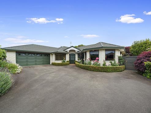 56 Guildford Drive, Paraparaumu