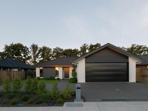 21 Oakdale Grove, Richmond