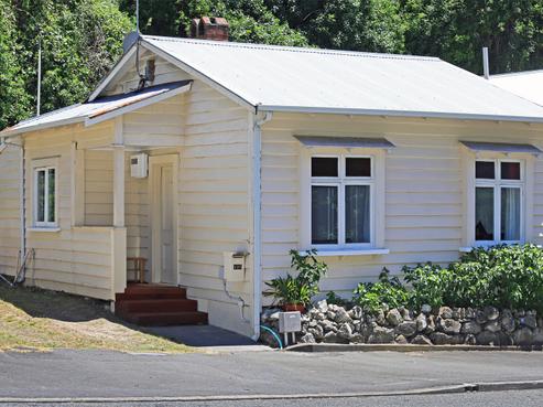 120 Shakespeare Road, Napier Hill