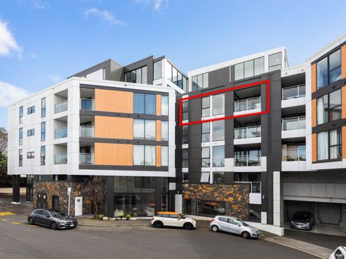 413/10 Lion Place, Epsom