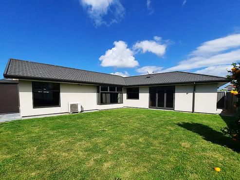 15 Northwood Avenue, Mahora