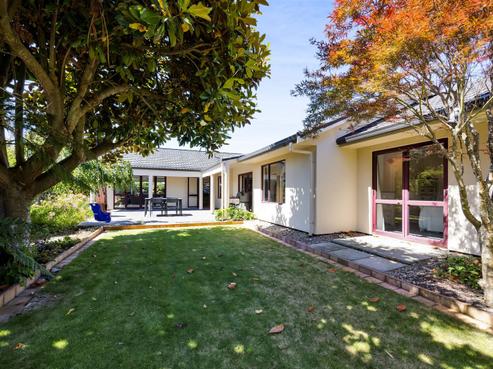 11 Erin Street, Hawera