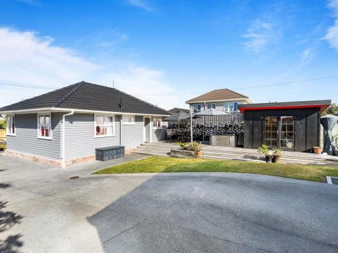 7 Cornwall Street, Te Atatu South