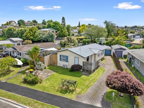 6 Hazelwood Avenue, Dinsdale