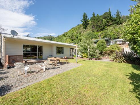 8 Silverbirch Grove, The Brook