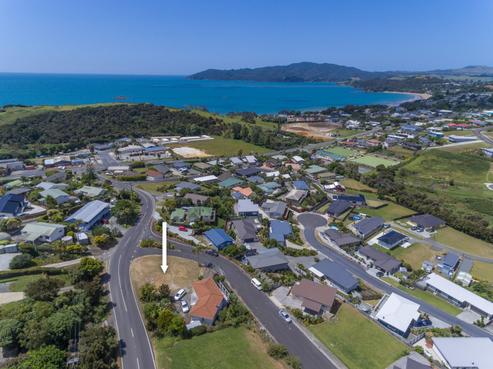1 Hibiscus Avenue, Cable Bay