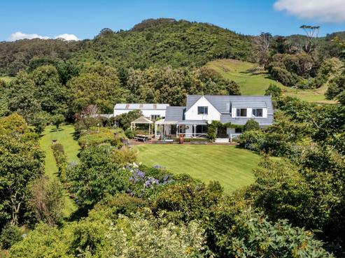 1327 South Road, Oakura