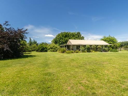 239 Bartlett Road, Hope