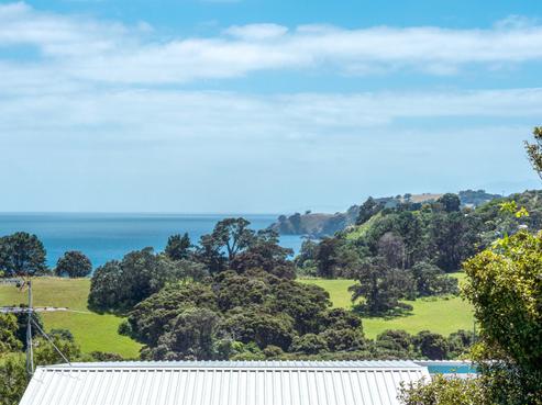 7 Victoria Road South, Onetangi