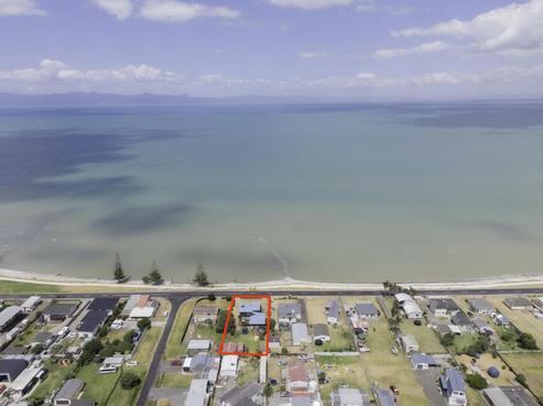 897 East Coast Road, Kaiaua
