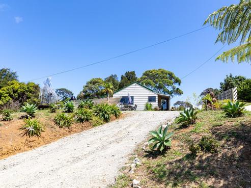 27 Rosalie Bay Road, Great Barrier Island