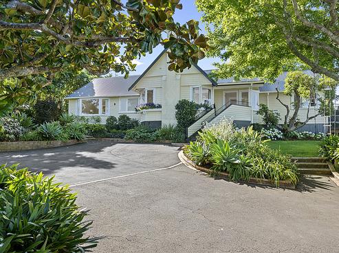 16 Bridge View Road, Birkenhead