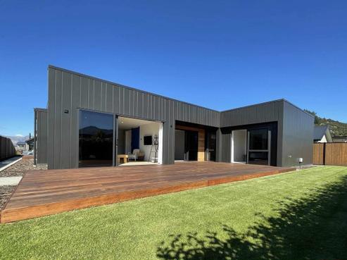 27 Pounamu Avenue, Albert Town