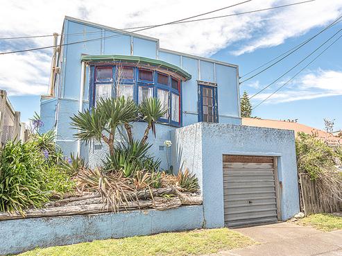 16 Seafront Road, Castlecliff